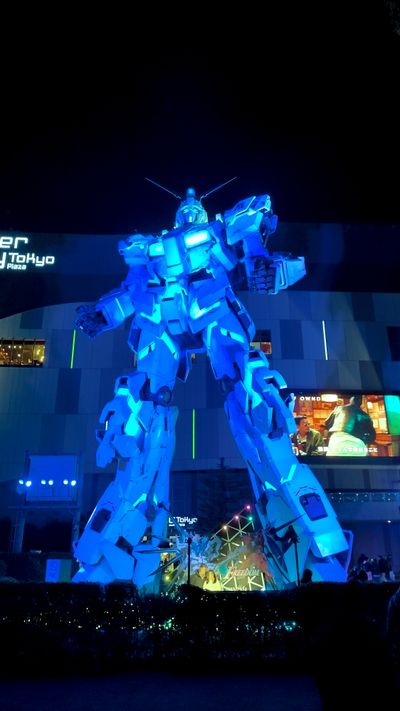 Gundam Unicorn life size statue at night